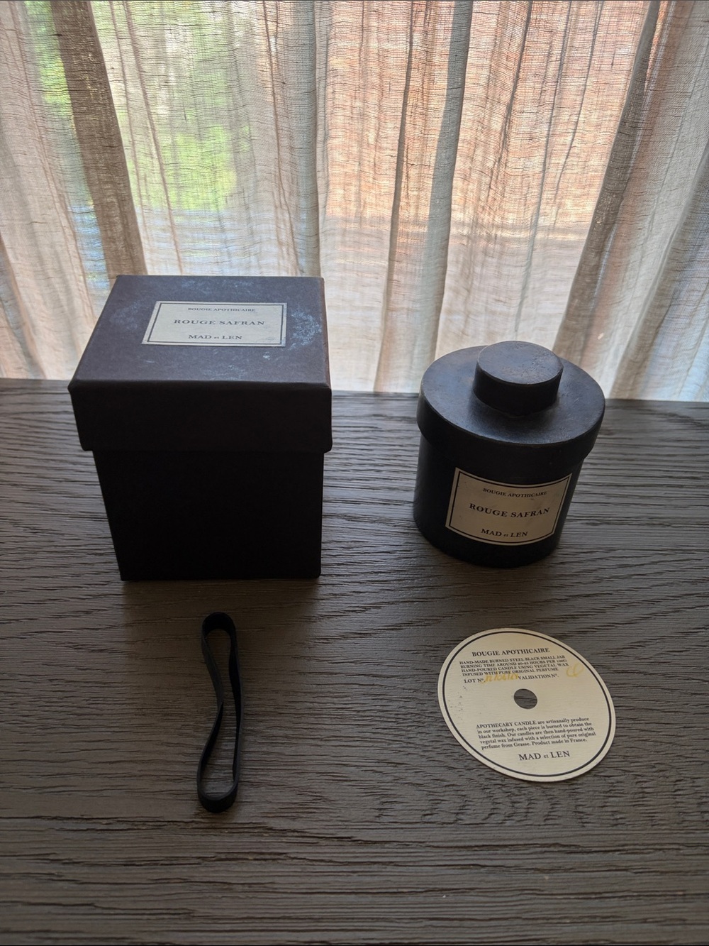 Mad et Len Rouge Safran Candle